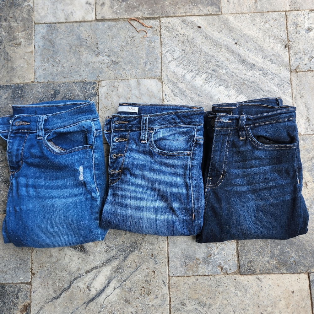 3 pair of jeans bundle. Size 27/28.  I loved all 3 of th